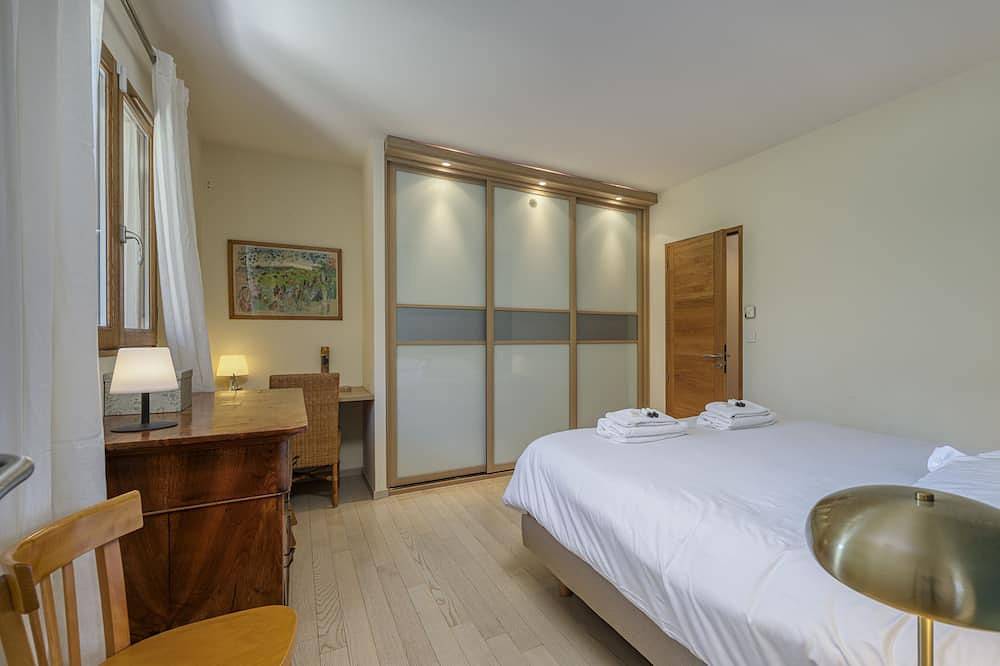 Villa Norton - piscine et proche du Lac in Menthon-Saint-Bernard, Región de Annecy