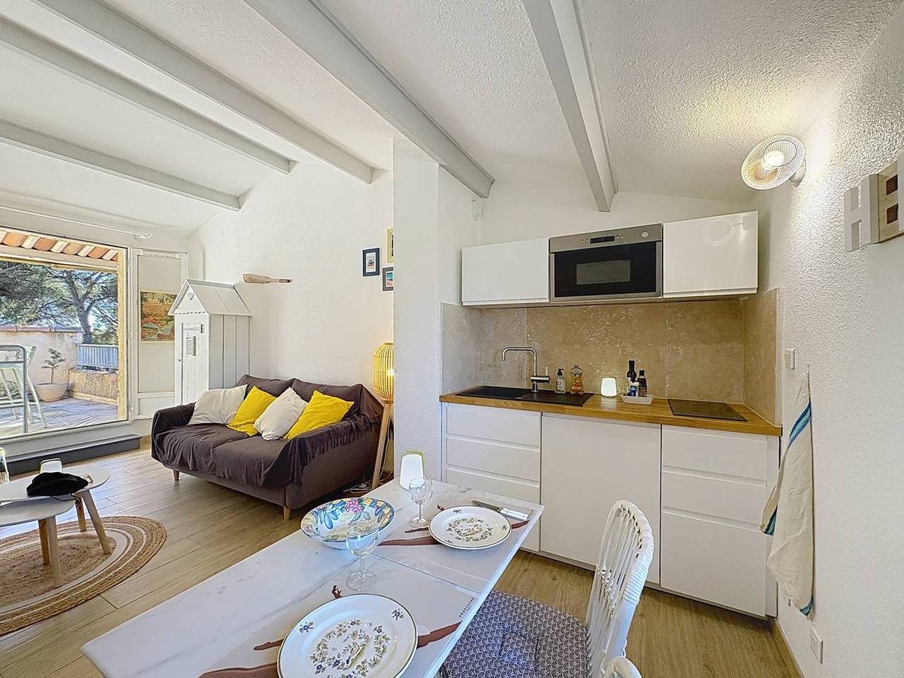 Appartement entier, Charmant T2 duplex avec clim' et parking privé, proche plage in Les Lecques, Saint-Cyr-sur-Mer