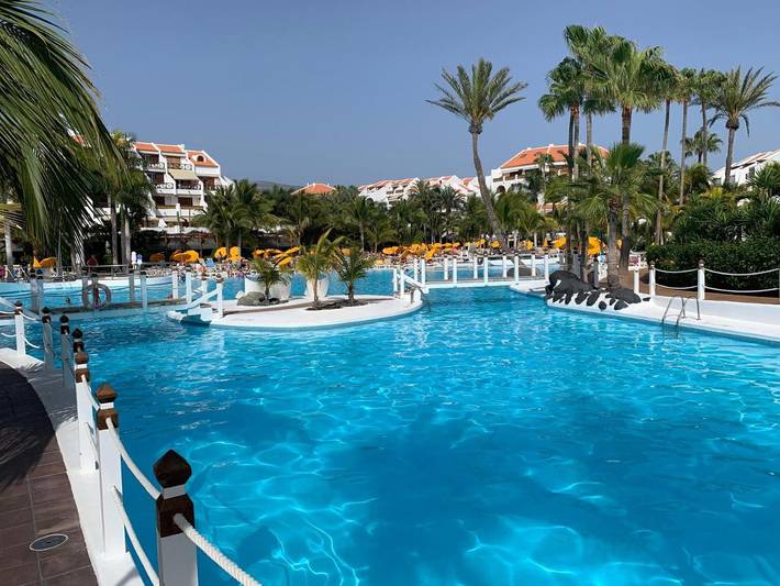 Appartamento per 2 persone, con piscina e terrazza nonché idromassaggio in Parque Santiago