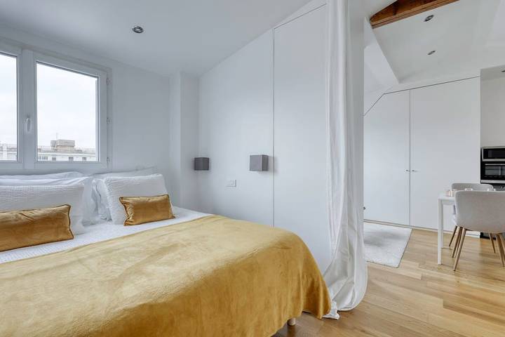 Entire apartment, Classy, New & Large Designed Studio in Eiffel Tower, Paris