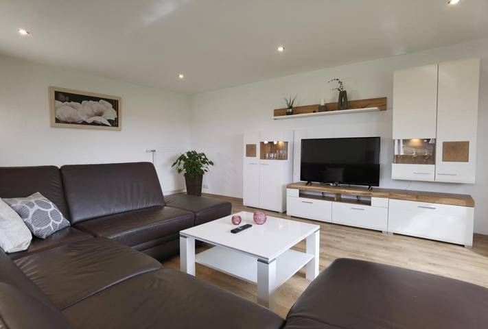 Ferienwohnung für 6 Personen, mit Balkon und Terrasse sowie Garten und Ausblick in Habscheid