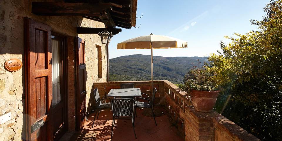 Location de vacances pour 2 personnes, avec bassin pour enfant et jardin en Toscane