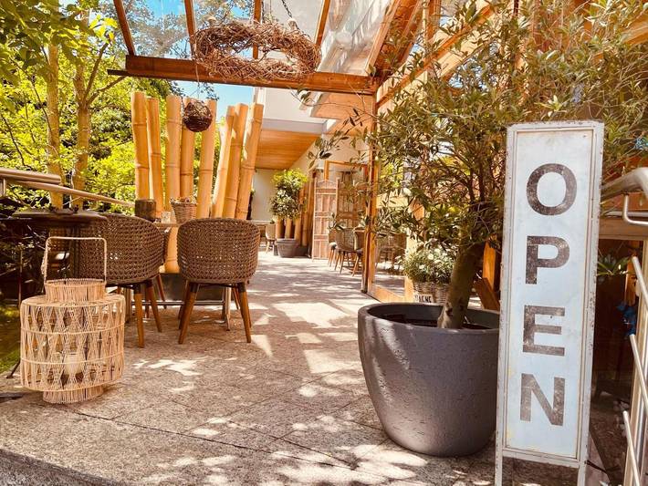 Hotel, mit Balkon und Terrasse sowie Sauna in Ellenz-Poltersdorf