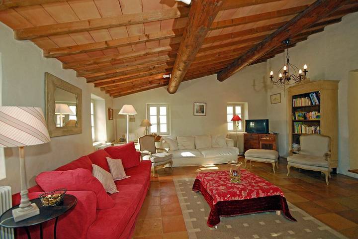 Location de vacances pour 10 personnes, avec terrasse et jardin à Saignon - 4