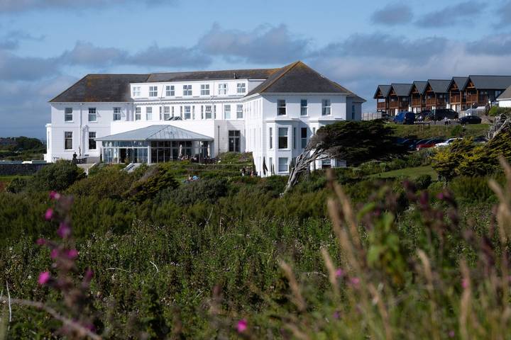 Villa for 6 people, with Balcony and Garden as well as Pool in England