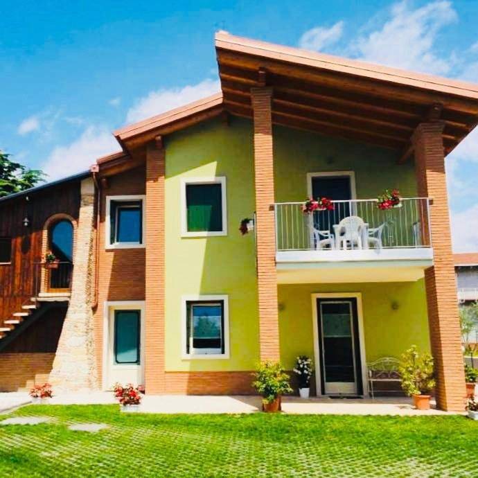 B&b per 3 persone, con Balcone e Terrazza nonché Giardino a Pescantina