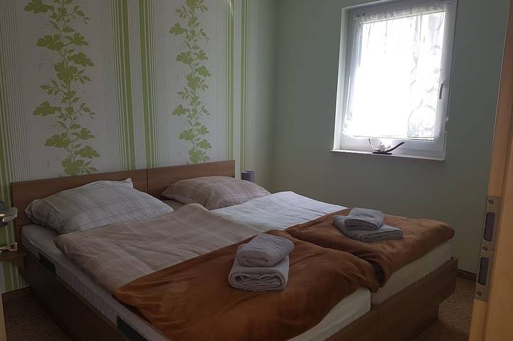Ferienwohnung für 4 Personen, mit Garten und Pool in Löbau