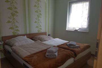 Ferienwohnung für 4 Personen, mit Pool und Garten in Löbau