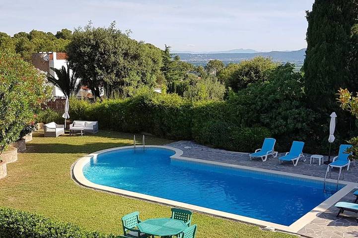 Villa pour 6 personnes, avec terrasse et jardin à Pals