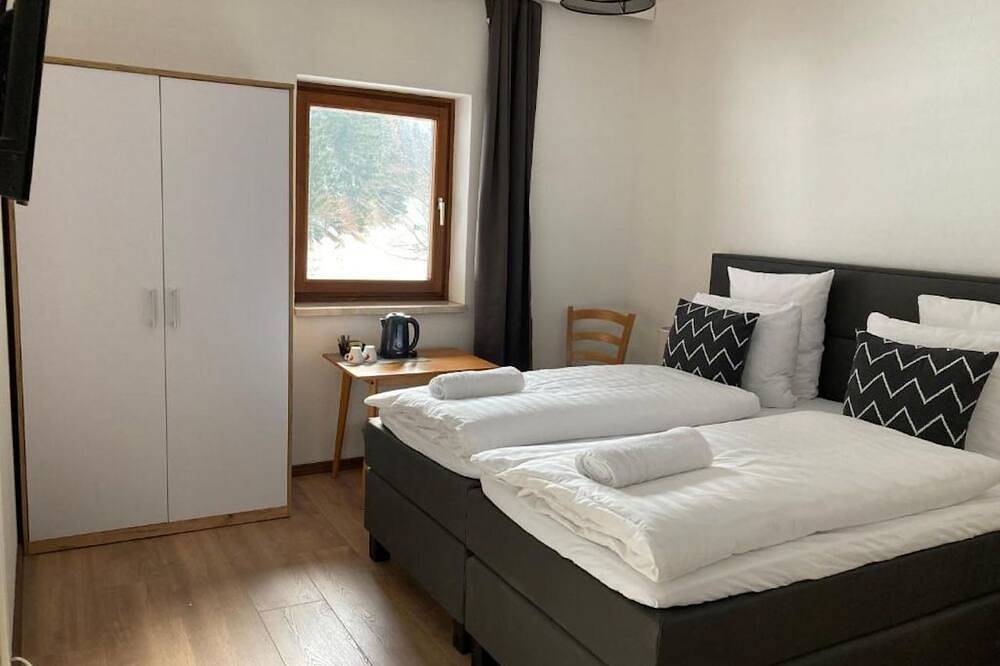 Ganze Wohnung, Wohnung mit Balkon und 2 Schlafzimmer in Feld am See, Villach-Land