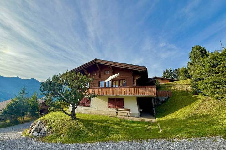 Ferienhaus für 6 Personen, mit Balkon und Garten in Frutigen