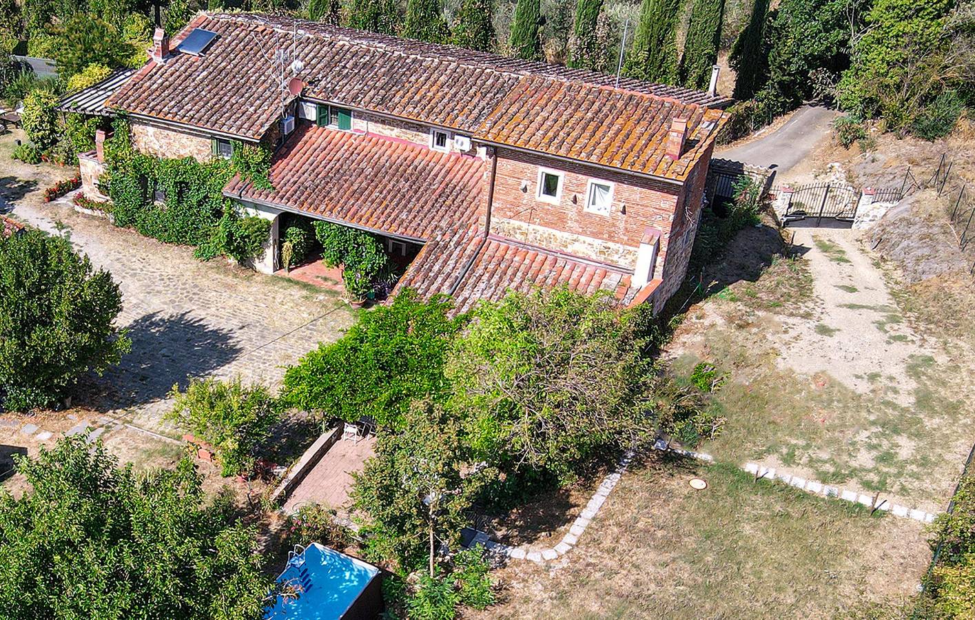 Gemütliche Wohnung mit Pool und Parkplatz, 1,5 km von Isolotto Legnaia entfernt in Isolotto Legnaia, Florenz
