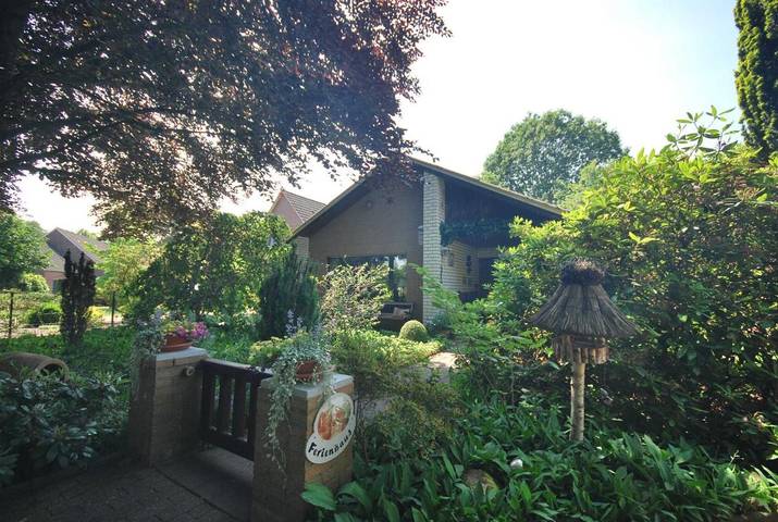 Ferienhaus für 4 Personen, mit Terrasse in Uplengen