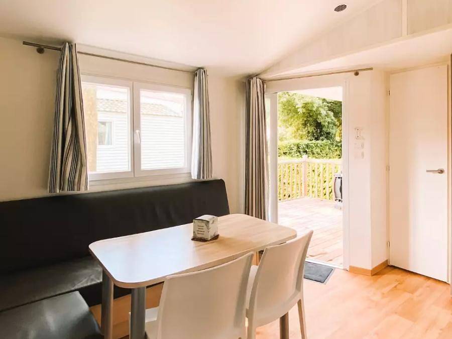 Camping Maeva Escapades de La Geres - Mobilhome 4 personnes - Pacifique Premium 32m2 4 personnes in Surgères, Région de Rochefort