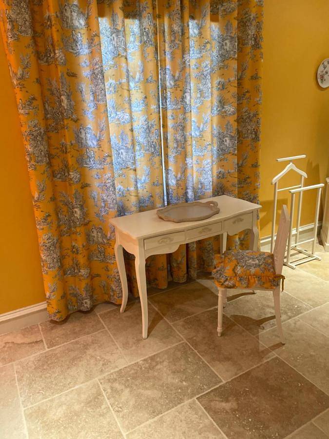 Location de vacances pour 2 personnes, avec jardin ainsi que vue et piscine à Foissac - 4