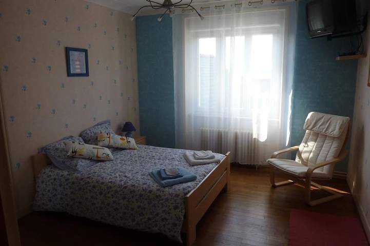 Location de vacances pour 5 personnes, avec jardin et balcon, animaux acceptés à Plounévez-Lochrist - 2