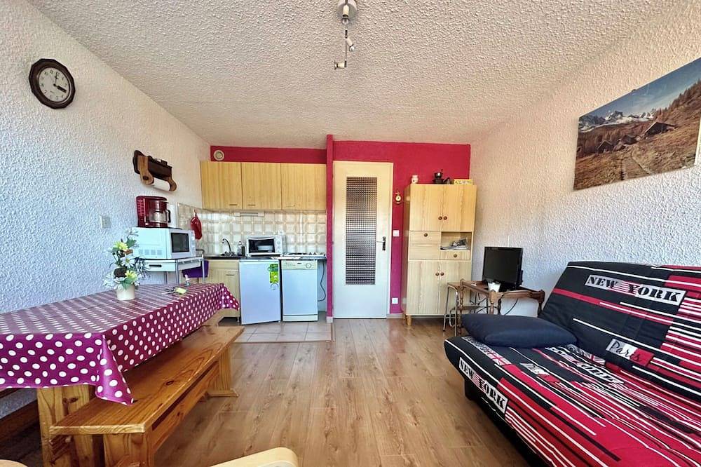 Geheel appartement, Appartement 'Appartement Sous Berthet - 4 Pers' met Uitzicht op de Bergen, Balkon en Wifi in Habère-Poche, Thonon-les-Bains en omgeving