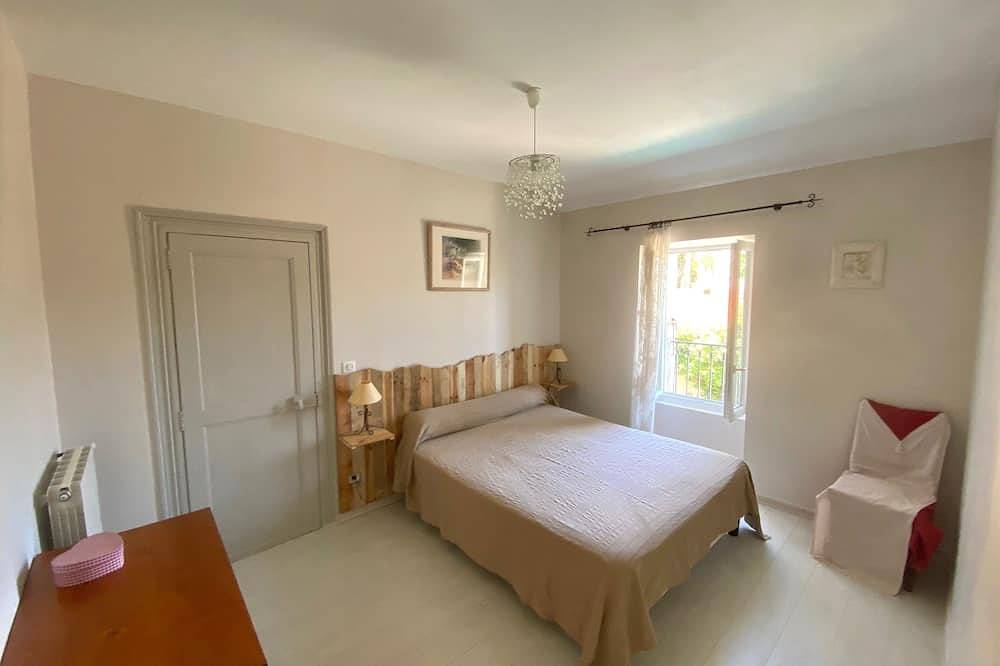 Ruhiges Haus mit privatem Pool und Nebengebäude Whirlpool für bis zu 10 Personen in Caux, Mittelmeerküste (Frankreich)