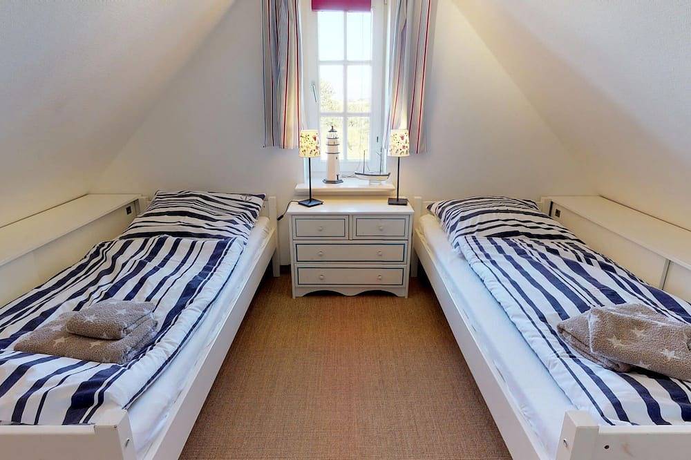Ganze Wohnung, Ferienwohnung \"Sturmfrei 2\" in Wenningstedt, Sylt