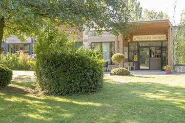 Hôtel pour 3 personnes, avec jardin et vue à Nueil-les-Aubiers