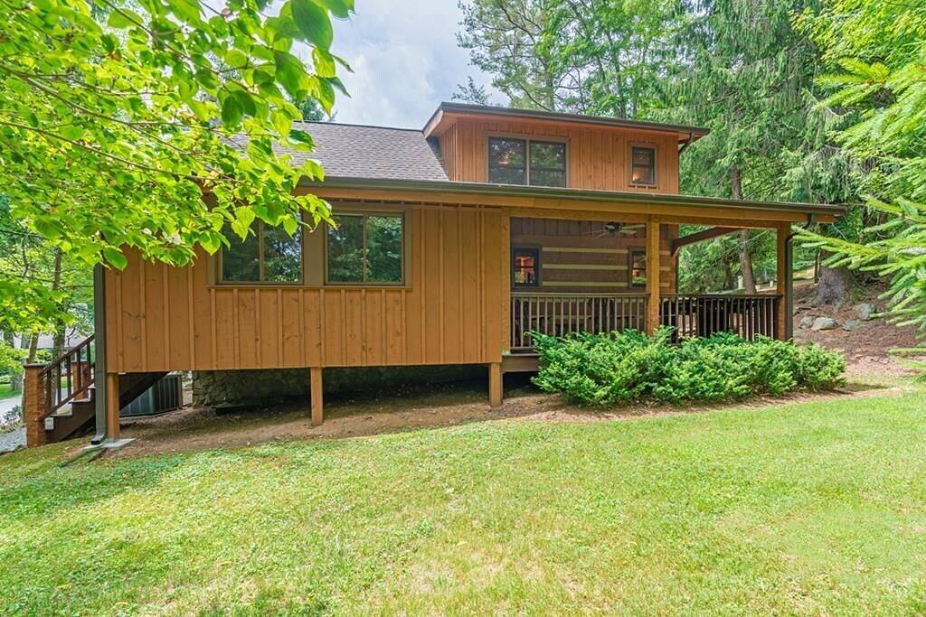 Bear Den / gemütliches Blockhaus w / Offener Kamin / Klimaanlage / In der Nähe von High Country Sehenswürdigkeiten / günstigen Preisen !!! in Blue Ridge Parkway, Seven Devils