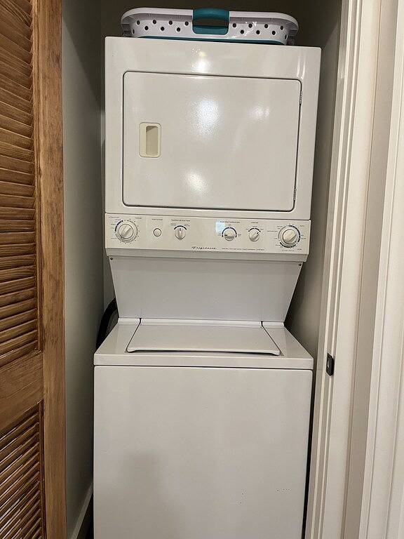 Stream....Firepit....Downtown Blowing Rock. Newly renovated. Cozy!!! in Blue Ridge Parkway, Blowing Rock