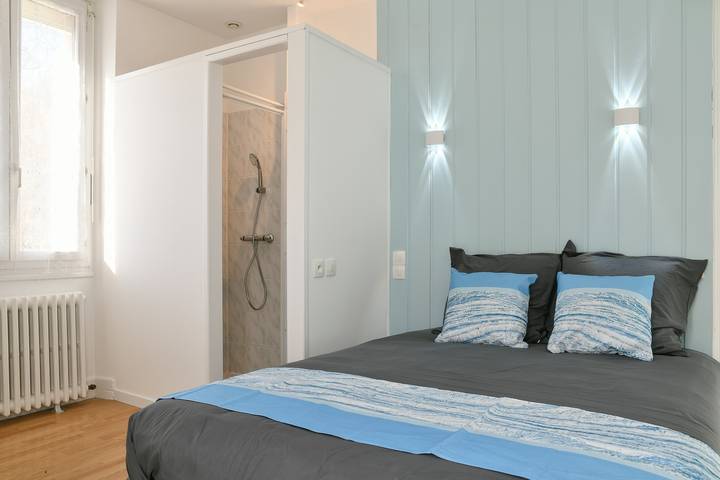 Guest Room 4 with Shared Pool, Communal Garden, and Wi-Fi in Betton-Bettonet, Chambéry region