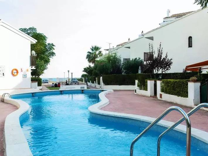 Chalet para 6 personas, con piscina y jardín en Miami Playa