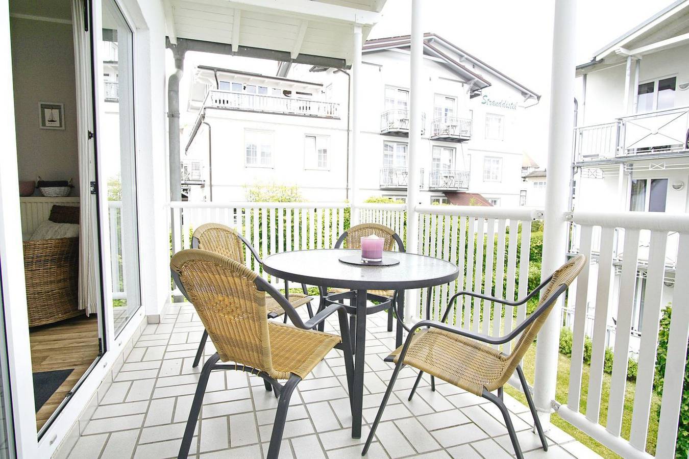 Apartamento entero, Ferienwohnung in Göhren mit gratis Schwimmbadnutzung in Sellin - Villa Karola in Göhren, Rügen