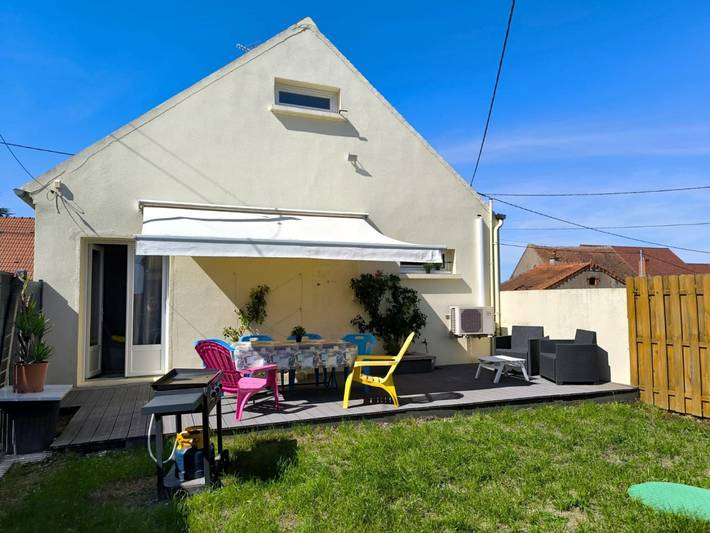 Gîte pour 6 personnes, avec terrasse et jardin