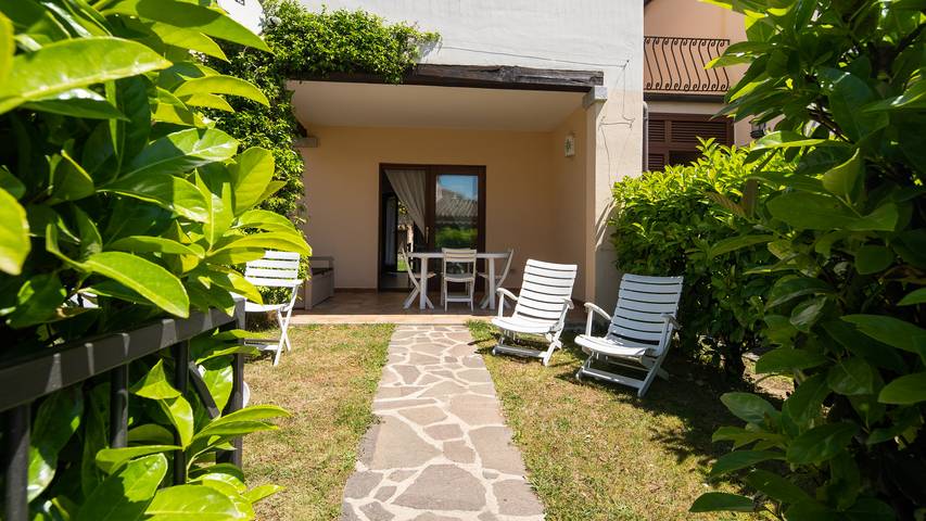 Gîte pour 4 personnes, avec jardin et balcon à Monte Petrosu - 3