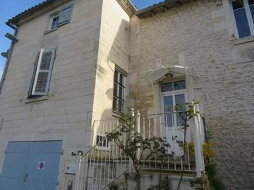 Cottage pour 6 personnes, avec vue et jardin à Bourg-Charente