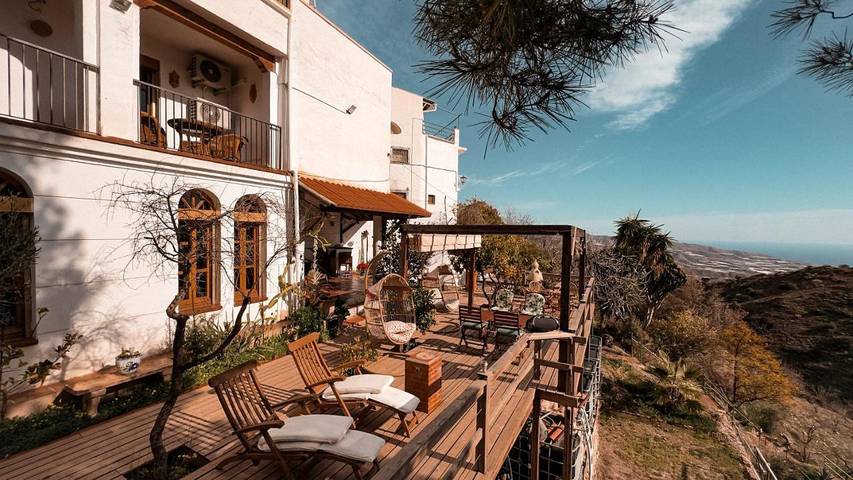 Apartamento para 12 personas, con Balcón y Terraza además de Jardín y Vistas en Lújar