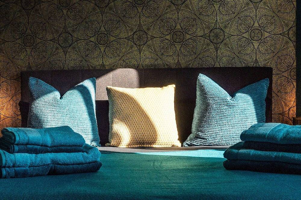 Ganze Wohnung, Exklusive Ferienwohnung bei Opatija mit 180° Meerblick und privatem Pool. in Kastav, Primorje-Gorski Kotar