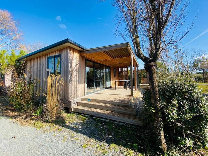 Location de vacances pour 2 personnes, avec piscine ainsi que jardin et jacuzzi à Angoulins - 4