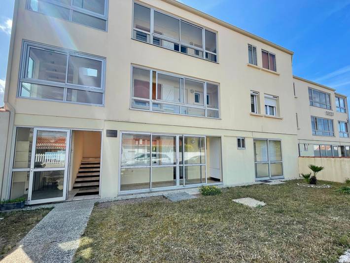 Gîte pour 4 personnes, avec terrasse dans Plage de La Parée - 2