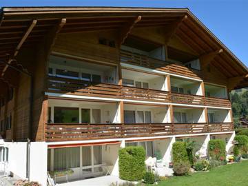 Gîte pour 6 personnes, avec balcon dans Gstaad