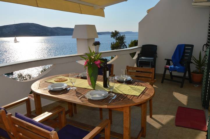 Ferienwohnung für 6 Personen, mit Balkon/Terrasse in Novalja
