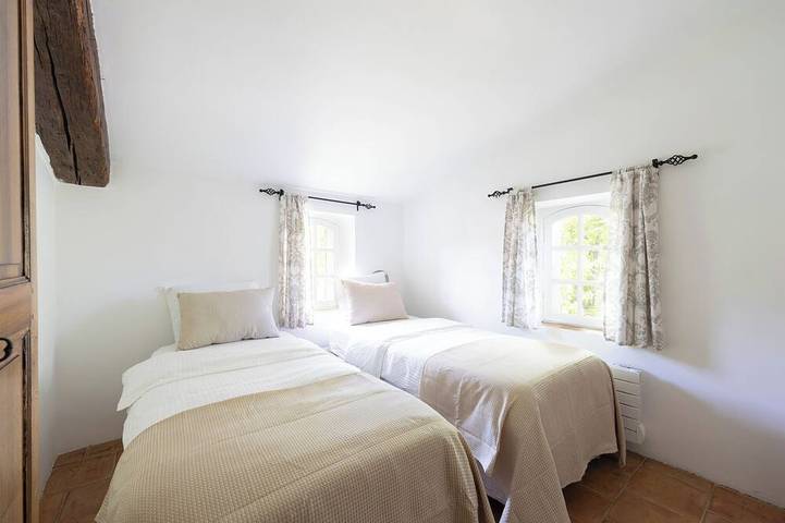 Location de vacances pour 10 personnes, avec jardin à Fox-Amphoux - 4