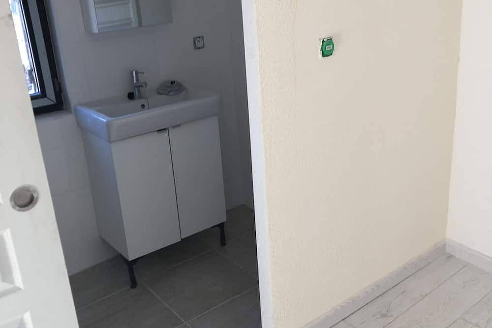 Apartamento entero, Appartement Avec Terrasse de Caromb Proche Mont Ventoux in Caromb, Parque natural regional del Mont Ventoux