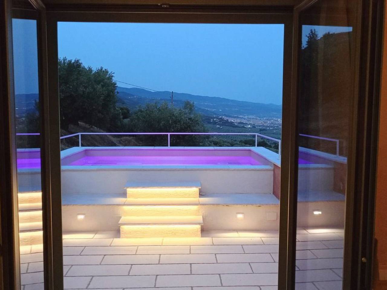 Villa mit Whirlpool, nur 6 km vom Strand entfernt in Lamezia Terme, Provincia di Catanzaro