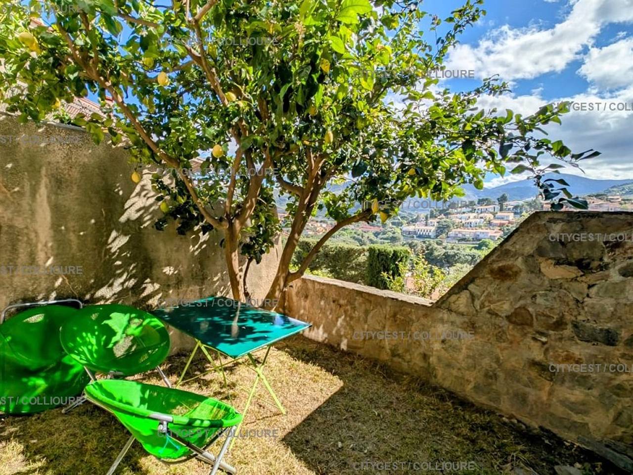 Ganze Wohnung, Klimatisierte F2-Wohnung mit Garten und privatem Parkplatz in Collioure, 600m vom Strand entfernt in La Côte Vermeille, Collioure