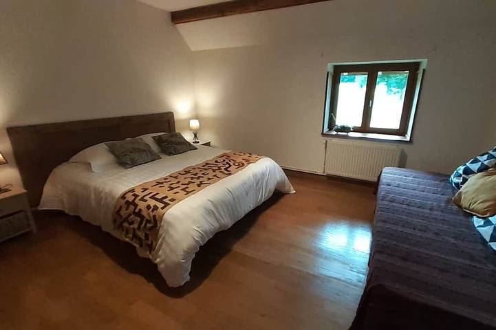 Gîte pour 13 personnes à Louze - 2