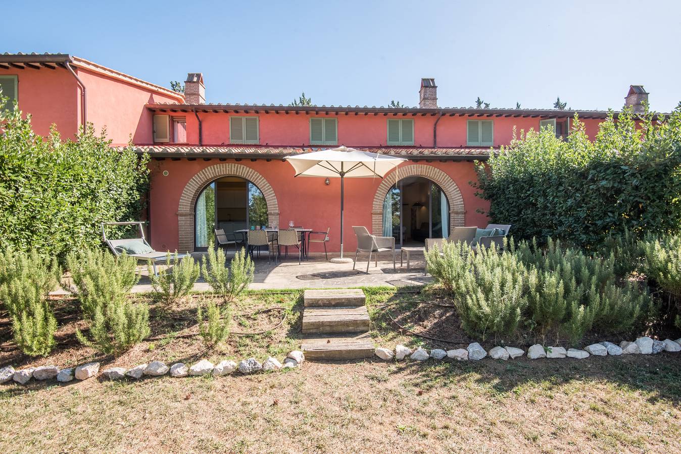 Hotel Apartment "Villa Limone" with Shared Pool & Wi-Fi in Trequanda, Siena Province