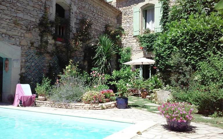 Chambre d’hôte pour 2 personnes, avec jardin et piscine ainsi que sauna et jacuzzi à Marsillargues - 4