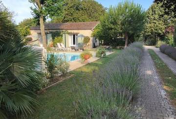 Location de vacances pour 32 personnes, animaux acceptés à Saint-Vivien