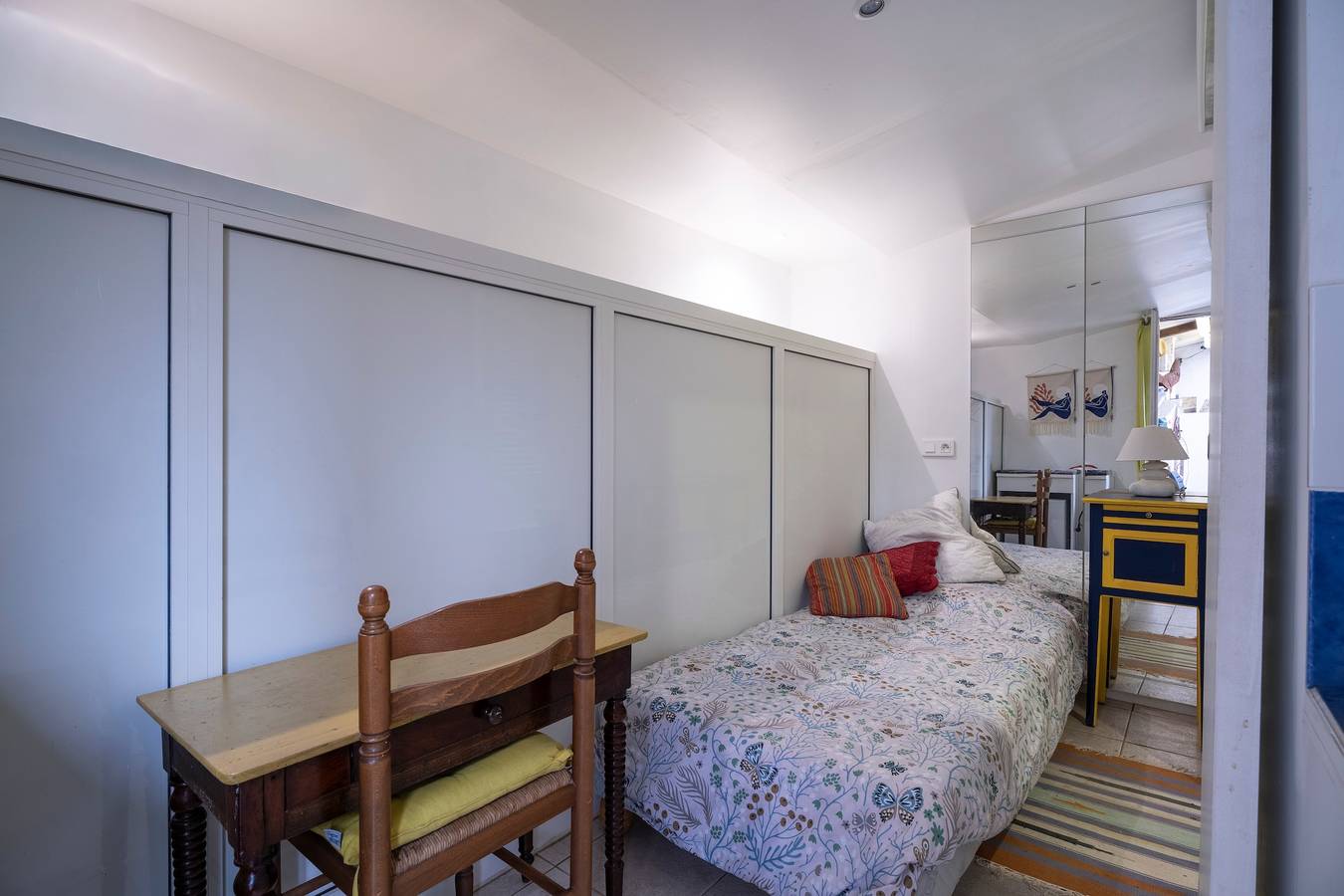 Studio entier, Studio « 100 m de la plage, rez-de-jardin » avec terrasse privée, Wi-Fi et climatisation in La Seyne-sur-Mer, Côte méditerranéenne (France)