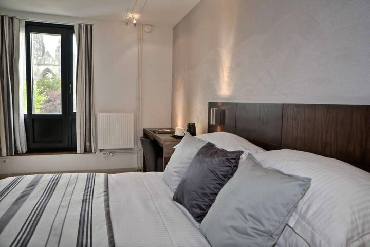 Hôtel pour 2 personnes, avec terrasse et piscine à Soissons - 3