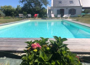 Gîte pour 3 personnes, avec jardin et piscine à Locmaria