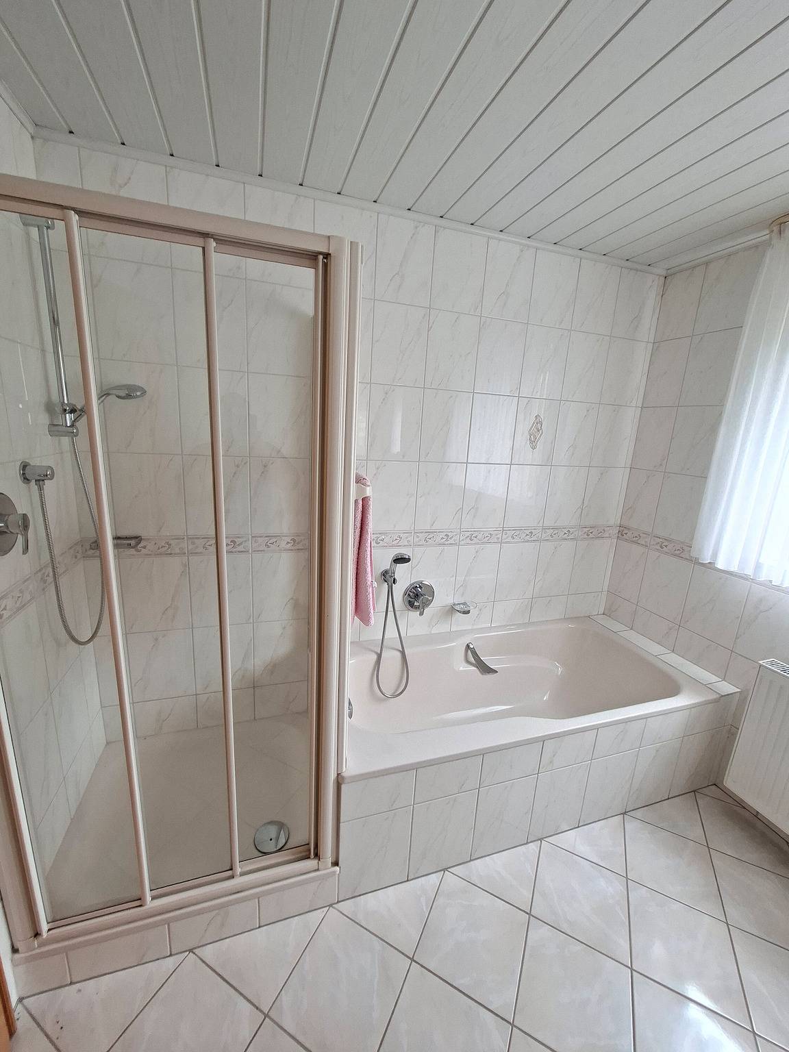 Apartamento entero, Apartamento 'Tannenberg' con terraza compartida, jardín privado y Wi-Fi in Diemelstadt, Waldecker Land